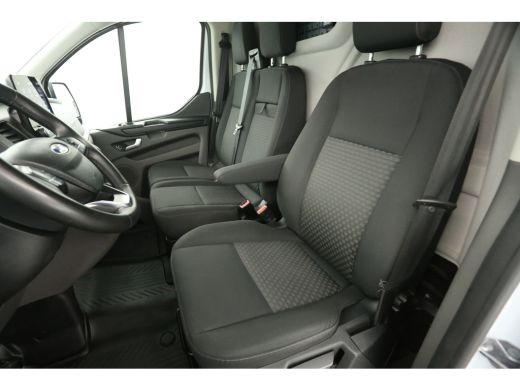 Ford Transit Custom Trend 2.0 Ecoblue L2H1 Automaat Traanplaat Airco Camera Cruise Carplay LED PDC 3 Persoons Trekhaak ActivLease financial lease
