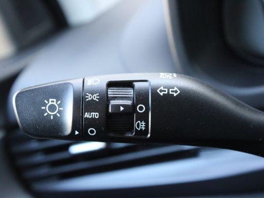 Hyundai i20 Hyundai 1.0 T-GDI Comfort Smart | Armsteun voor | Elektronisch Stabiliteits Programma | Navigatie... ActivLease financial lease