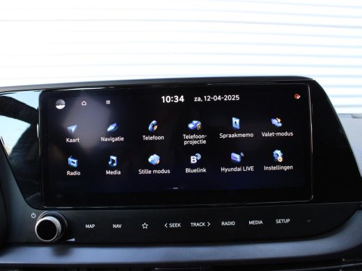 Hyundai i20 Hyundai 1.0 T-GDI Comfort Smart | Armsteun voor | Elektronisch Stabiliteits Programma | Navigatie... ActivLease financial lease