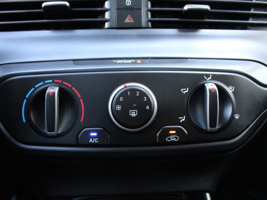 Hyundai i20 Hyundai 1.0 T-GDI Comfort Smart | Armsteun voor | Elektronisch Stabiliteits Programma | Navigatie... ActivLease financial lease