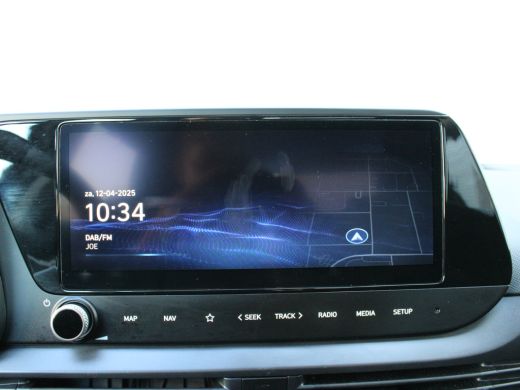 Hyundai i20 Hyundai 1.0 T-GDI Comfort Smart | Armsteun voor | Elektronisch Stabiliteits Programma | Navigatie... ActivLease financial lease