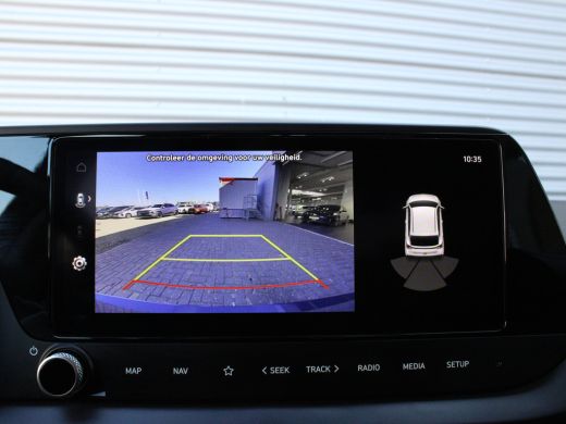 Hyundai i20 Hyundai 1.0 T-GDI Comfort Smart | Armsteun voor | Elektronisch Stabiliteits Programma | Navigatie... ActivLease financial lease