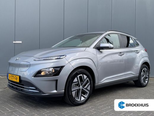 Hyundai KONA Electric Hyundai 64 kWh 204pk Pure | LED | Camera | Climate | Carplay | Keyless | Navigatie | 17" Lichtmet... Hyundai KONA Electric Hyundai 64 kWh 204pk Pure | LED | Camera | Climate | Carplay | Keyless | Navigatie | 17" Lichtmet...