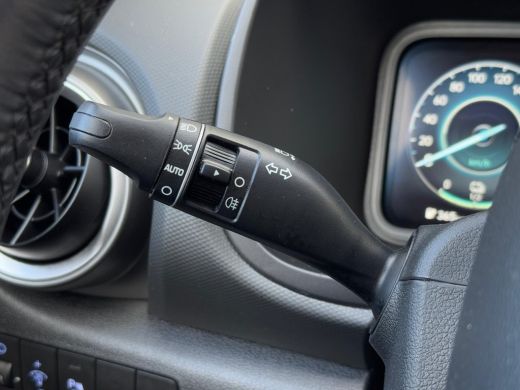 Hyundai KONA Electric Hyundai 64 kWh 204pk Pure | LED | Camera | Climate | Carplay | Keyless | Navigatie | 17" Lichtmet... ActivLease financial lease