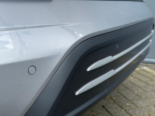 Hyundai KONA Electric Hyundai 64 kWh 204pk Pure | LED | Camera | Climate | Carplay | Keyless | Navigatie | 17" Lichtmet... ActivLease financial lease