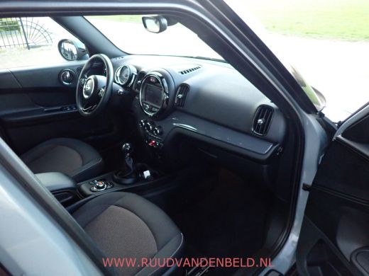 Mini Countryman 1.5 Cooper SALT NAVI/CRUISE/CLIMA MOONWALK-GREY ActivLease financial lease