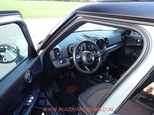 Mini Countryman 1.5 Cooper SALT NAVI/CRUISE/CLIMA MOONWALK-GREY ActivLease financial lease