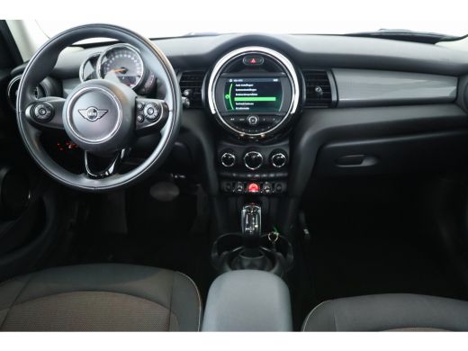 Mini Mini 1.5 Cooper Business Edition Navigatie | Automaat | Climate control | Cruise control | Dealer onde... ActivLease financial lease