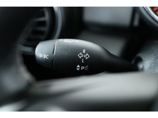 Mini Mini 1.5 One First | Dealer Onderhouden! | Airco | Parkeersensoren | Lichtmetalen Velgen | Bluetooth |... ActivLease financial lease