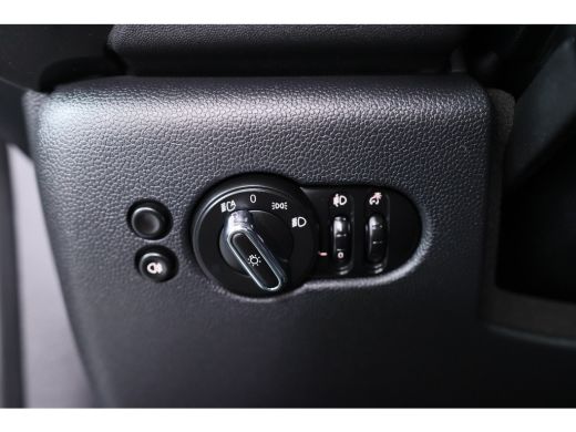 Mini Mini 1.5 One First | Dealer Onderhouden! | Airco | Parkeersensoren | Lichtmetalen Velgen | Bluetooth |... ActivLease financial lease