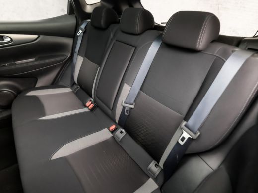 Nissan QASHQAI 1.2 N-Connecta (PANORAMADAK, NAVIGATIE, CLIMATE, 360 CAMERA, KEYLESS, SPORTSTOELEN, GETINT GLAS, ... ActivLease financial lease