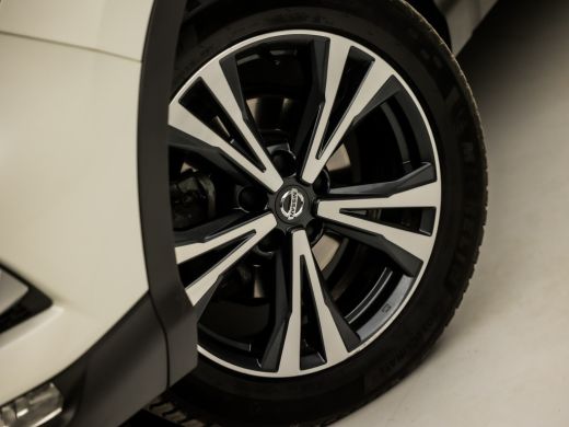 Nissan QASHQAI 1.2 N-Connecta (PANORAMADAK, NAVIGATIE, CLIMATE, 360 CAMERA, KEYLESS, SPORTSTOELEN, GETINT GLAS, ... ActivLease financial lease