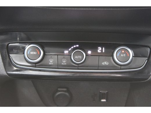 Opel Corsa 1.2 Elegance / Parkeersensoren / Climate Control / Carplay / 16'' LMV / ActivLease financial lease