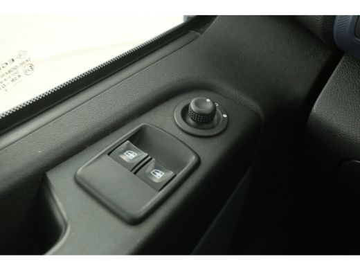 Opel Vivaro 1.6 CDTI L2H1 Dubbele Cabine 6 Persoons Airco Cruise LED Imperiaal Elektrpakket Trekhaak ActivLease financial lease