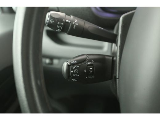 Opel Vivaro 2.0 CDTI L3H1 Airco Carplay Cruise 360Camera LED 3 Persoons Navigatie PDC Elektrpakket Trekhaak ActivLease financial lease