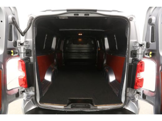 Opel Vivaro 2.0 CDTI L3H1 Airco Carplay Cruise 360Camera LED 3 Persoons Navigatie PDC Elektrpakket Trekhaak ActivLease financial lease