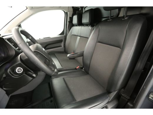 Opel Vivaro 2.0 CDTI L3H1 Airco Carplay Cruise 360Camera LED 3 Persoons Navigatie PDC Elektrpakket Trekhaak ActivLease financial lease
