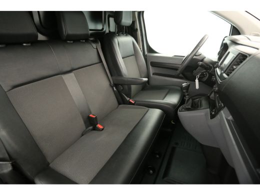 Opel Vivaro 2.0 CDTI L3H1 Airco Carplay Cruise 360Camera LED 3 Persoons Navigatie PDC Elektrpakket Trekhaak ActivLease financial lease