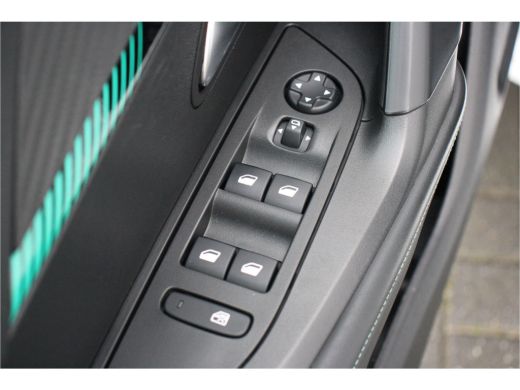 Peugeot 2008 1.2 PURETECH 100PK ALLURE PACK | Achteruitrijcamera | Achteruitrijcamera | Airco (automatisch) ActivLease financial lease