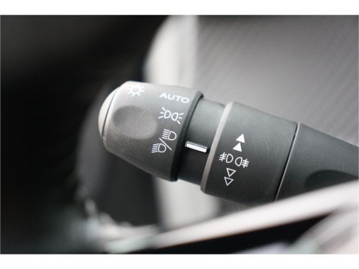 Peugeot 2008 1.2 PURETECH 100PK ALLURE PACK | Achteruitrijcamera | Achteruitrijcamera | Airco (automatisch) ActivLease financial lease