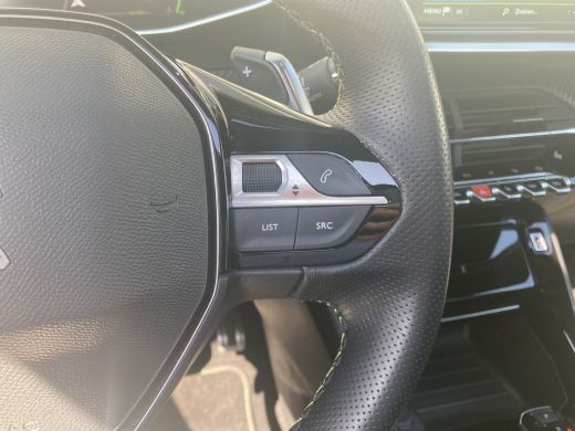 Peugeot 2008 1.2 PureTech GT Pack | Achteruitrijcamera | Cruise control adaptief met Stop&Go en stuurhulp | DA... ActivLease financial lease