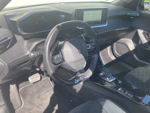 Peugeot 2008 1.2 PureTech GT Pack | Achteruitrijcamera | Cruise control adaptief met Stop&Go en stuurhulp | DA... ActivLease financial lease