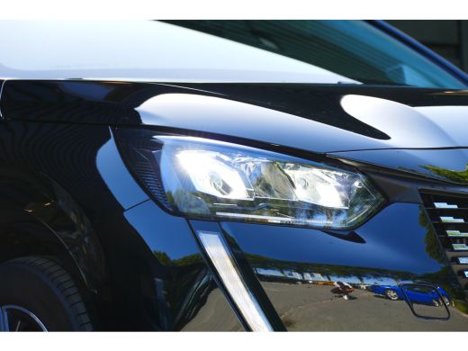 Peugeot 208 1.2 PURETECH 100PK 5-DRS ALLURE / NAVI / LED / CLIMA / PDC / 16"LMV / CAMERA / WINTERPAKKET / BLU... ActivLease financial lease