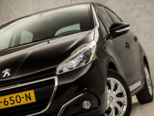 Peugeot 208 1.2 PureTech Sport (NAVIGATIE, CRUISE, ELEK RAMEN, SPORTSTOELEN, ARMSTEUN, BLUETOOTH, NIEUWE APK,... ActivLease financial lease