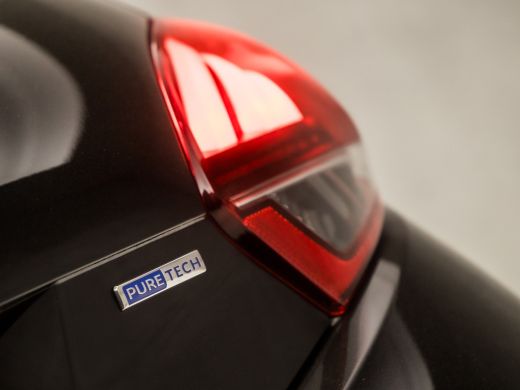 Peugeot 208 1.2 PureTech Sport (NAVIGATIE, CRUISE, ELEK RAMEN, SPORTSTOELEN, ARMSTEUN, BLUETOOTH, NIEUWE APK,... ActivLease financial lease