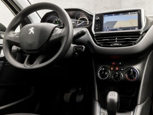 Peugeot 208 1.2 PureTech Sport (NAVIGATIE, CRUISE, ELEK RAMEN, SPORTSTOELEN, ARMSTEUN, BLUETOOTH, NIEUWE APK,... ActivLease financial lease