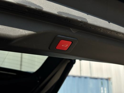 Peugeot 3008 Peugeot Hybrid 136pk GT Airco | 360 °C Camera | Alcantara bekleding | Apple Carlplay/ Android Aut... ActivLease financial lease