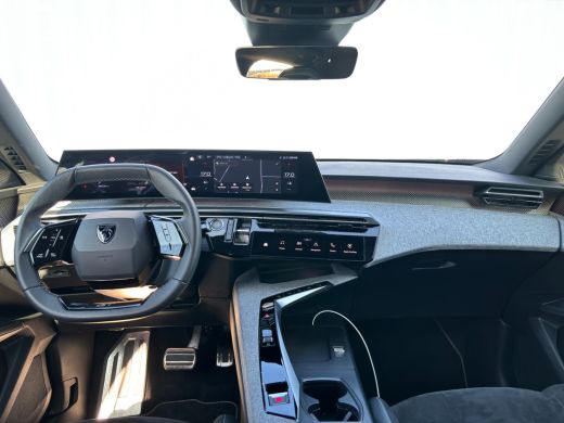 Peugeot 3008 Peugeot Hybrid 136pk GT Airco | 360 °C Camera | Alcantara bekleding | Apple Carlplay/ Android Aut... ActivLease financial lease
