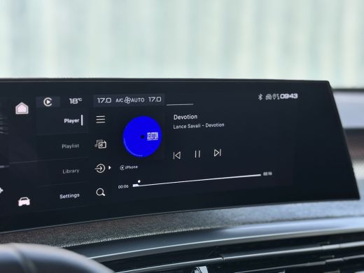 Peugeot 3008 Peugeot Hybrid 136pk GT Airco | 360 °C Camera | Alcantara bekleding | Apple Carlplay/ Android Aut... ActivLease financial lease