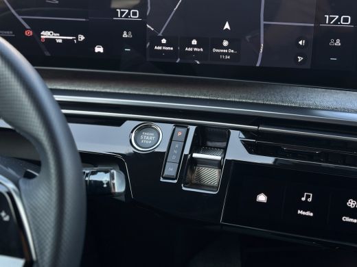Peugeot 3008 Peugeot Hybrid 136pk GT Airco | 360 °C Camera | Alcantara bekleding | Apple Carlplay/ Android Aut... ActivLease financial lease