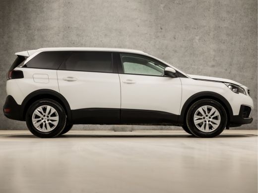 Peugeot 5008 1.2 PureTech Sport 7 Persoons (APPLE CARPLAY, GROOT NAVI, GETINT GLAS, DAB+, SPORTSTOELEN, PARKEE... ActivLease financial lease
