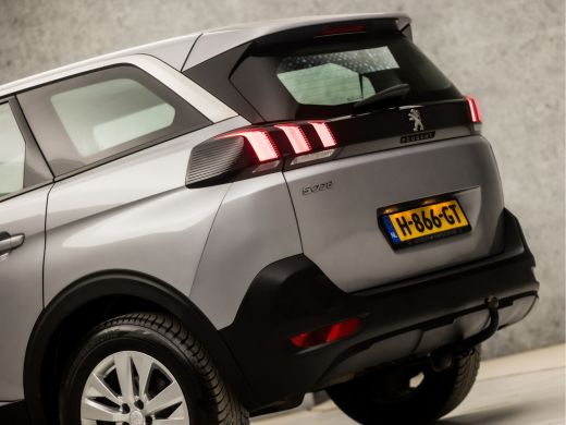 Peugeot 5008 1.2 PureTech Sport 7 Persoons (APPLE CARPLAY, GROOT NAVI, TREKHAAK, SPORTSTOELEN, PARKEERSENSOREN... ActivLease financial lease