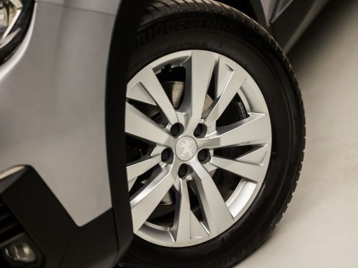 Peugeot 5008 1.2 PureTech Sport 7 Persoons (APPLE CARPLAY, GROOT NAVI, TREKHAAK, SPORTSTOELEN, PARKEERSENSOREN... ActivLease financial lease