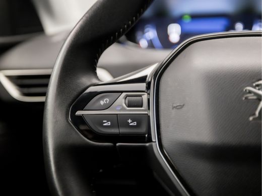 Peugeot 5008 1.2 PureTech Sport 7 Persoons (APPLE CARPLAY, GROOT NAVI, TREKHAAK, SPORTSTOELEN, PARKEERSENSOREN... ActivLease financial lease
