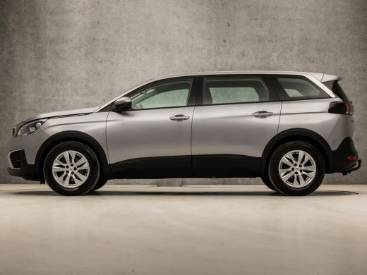 Peugeot 5008 1.2 PureTech Sport 7 Persoons (APPLE CARPLAY, GROOT NAVI, TREKHAAK, SPORTSTOELEN, PARKEERSENSOREN... ActivLease financial lease
