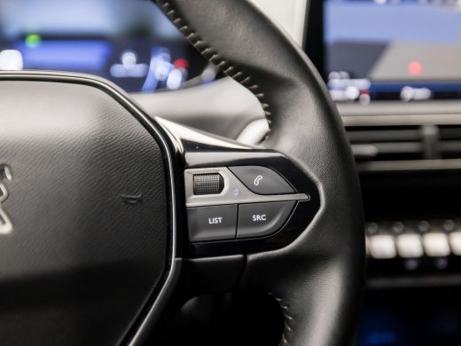 Peugeot 5008 1.2 PureTech Sport 7 Persoons (APPLE CARPLAY, GROOT NAVI, TREKHAAK, SPORTSTOELEN, PARKEERSENSOREN... ActivLease financial lease