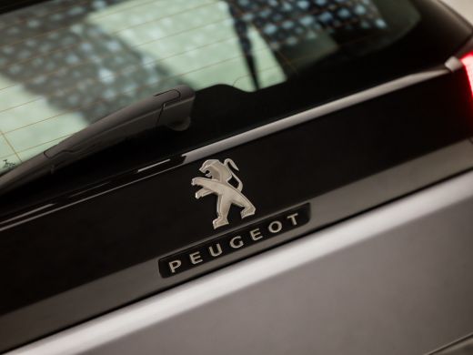 Peugeot 5008 1.2 PureTech Sport 7 Persoons (APPLE CARPLAY, GROOT NAVI, TREKHAAK, SPORTSTOELEN, PARKEERSENSOREN... ActivLease financial lease
