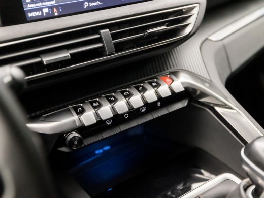 Peugeot 5008 1.2 PureTech Sport 7 Persoons (APPLE CARPLAY, GROOT NAVI, TREKHAAK, SPORTSTOELEN, PARKEERSENSOREN... ActivLease financial lease