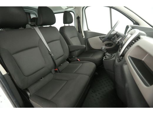 Renault Trafic 1.6 dCi T29 L2H1 Dubbele Cabine 6 Persoons Airco Cruise Navi PDC Imperiaal Elektrpakket Trekhaak ActivLease financial lease