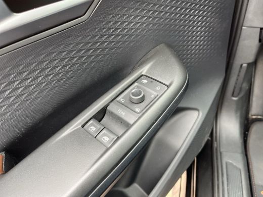 Seat Born 59kWh 170kW eBoost Business | 230Pk | ACC | A. Camera | HUD | Navi | Clima | ActivLease financial lease