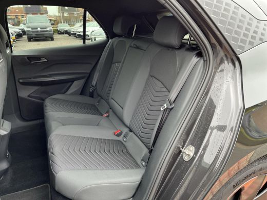 Seat Born 59kWh 170kW eBoost Business | 230Pk | ACC | A. Camera | HUD | Navi | Clima | ActivLease financial lease
