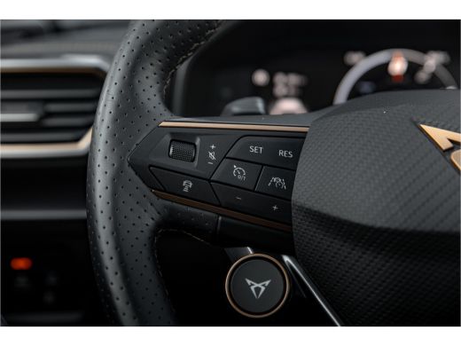 Seat Formentor 1.4 e-Hybrid VZ 245 pk Performance | Camera | Carplay | Elektr. stoel | Adapt. Cruise ActivLease financial lease