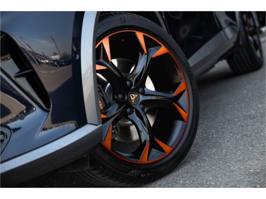 Seat Formentor 1.4 e-Hybrid VZ 245 pk Performance | Camera | Carplay | Elektr. stoel | Adapt. Cruise ActivLease financial lease