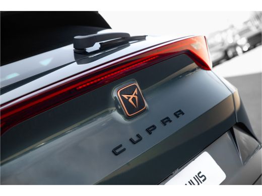 Seat Formentor 1.4 TSI e-Hybrid 204 pk Essential | Panoramadak | Camera | Carplay | Stoel- Stuurverwarming ActivLease financial lease
