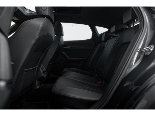 Seat Formentor 1.4 TSI e-Hybrid 204 pk Essential | Panoramadak | Camera | Carplay | Stoel- Stuurverwarming ActivLease financial lease