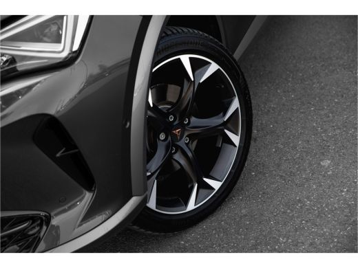Seat Formentor 1.4 TSI e-Hybrid 204 pk Essential | Panoramadak | Camera | Carplay | Stoel- Stuurverwarming ActivLease financial lease